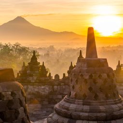 Menikmati Sunrise Borobudur yang Akan Membuat Anda Tercengang