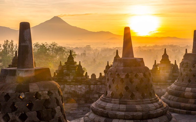 Menikmati Sunrise Borobudur yang Akan Membuat Anda Tercengang